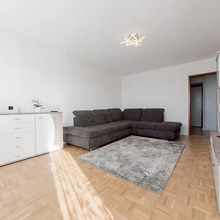 Apartment Private Apartment Lez-Mitte *